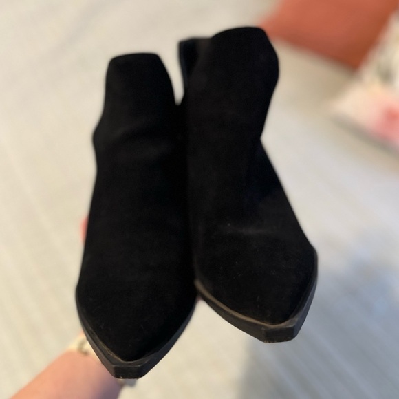 Vince Camuto Bibestie Bootie heels - Picture 5 of 8